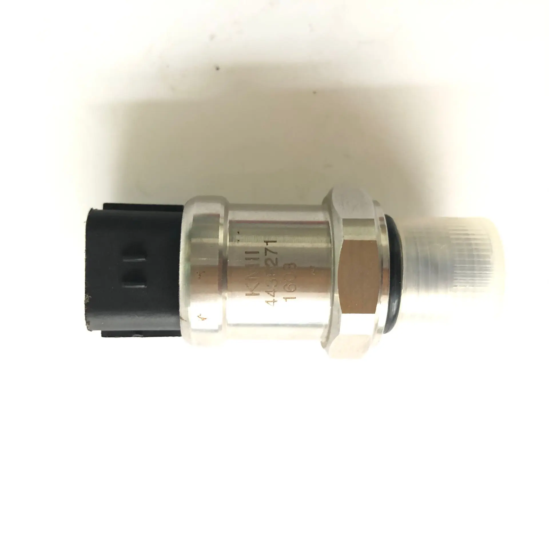 

4436271 High Quality Pressure Sensor For Hitachi EX200-2 EX200-3 EX300-2/3 Excavator Sensor