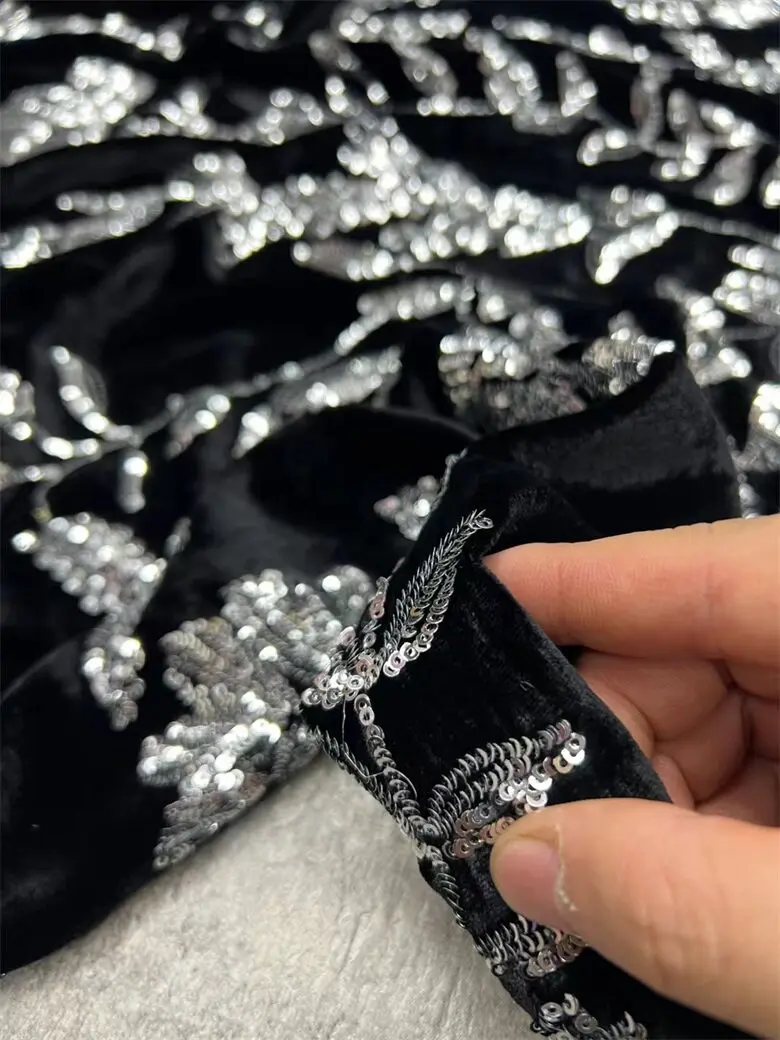 Winter New Black Bottom Silk Velvet Heavy Embroidery Sequins Embroidered Cloth New Chinese Top Cotton-Padded Waistcoat Fabric