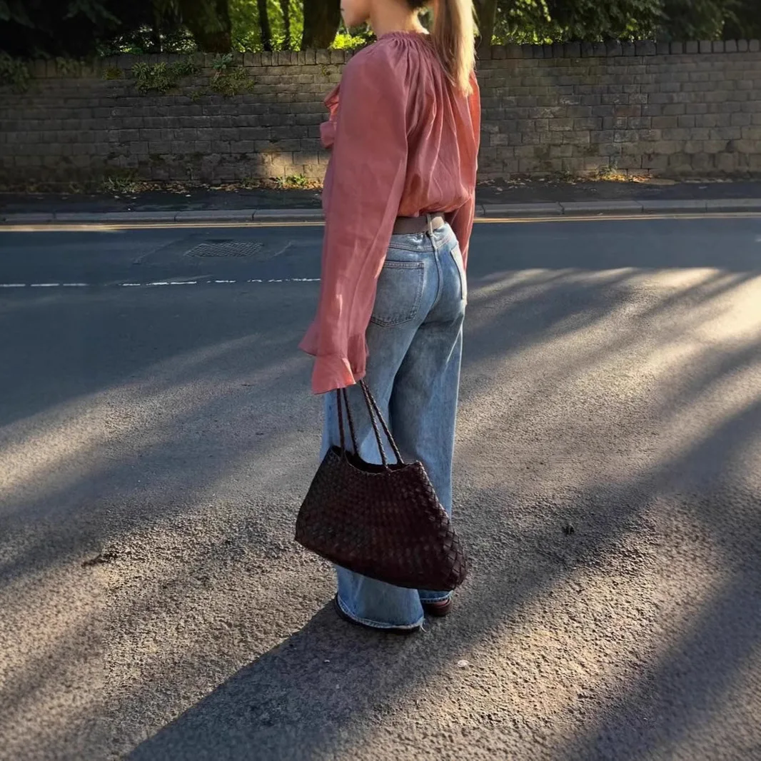 NOVEDAD DE VERANO 2025 Camisa con cordones y volantes Temperamento Top versátil informal y de moda para mujer