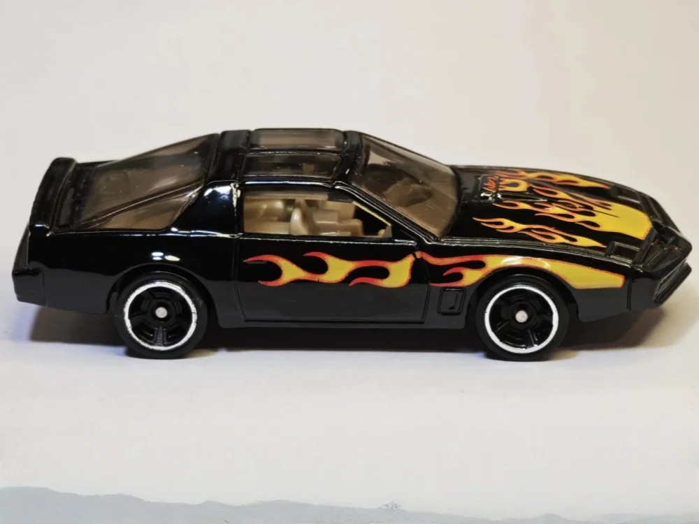 هوت ويلز نايت رايدر K.I.T.T. أسود # 83 ثقافة البوب K.I.T.T Hxd63 ريترو الترفيه K.I.T.T 1/64 دييكاست لعبة سيارة نموذجية #4