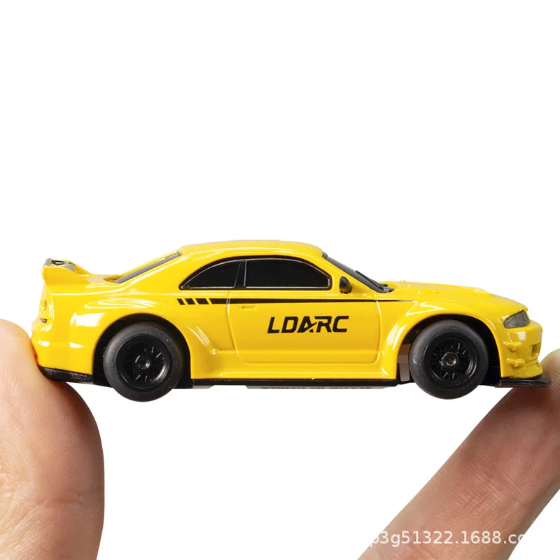 Ldarc R02 Mini Rc Sport 1/64 Simulierte Elektrische Fernbedienung Modell Auto Tabletop Rtr 2,4g Erwachsene Kinder Spielzeug Geschenk