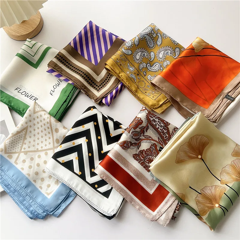 

Striped Ginkgo Leaf Square Scarves Head Scarf Elegant Women Kerchief Neckerchief Hair Accessories Headband Bag Hat Decoration