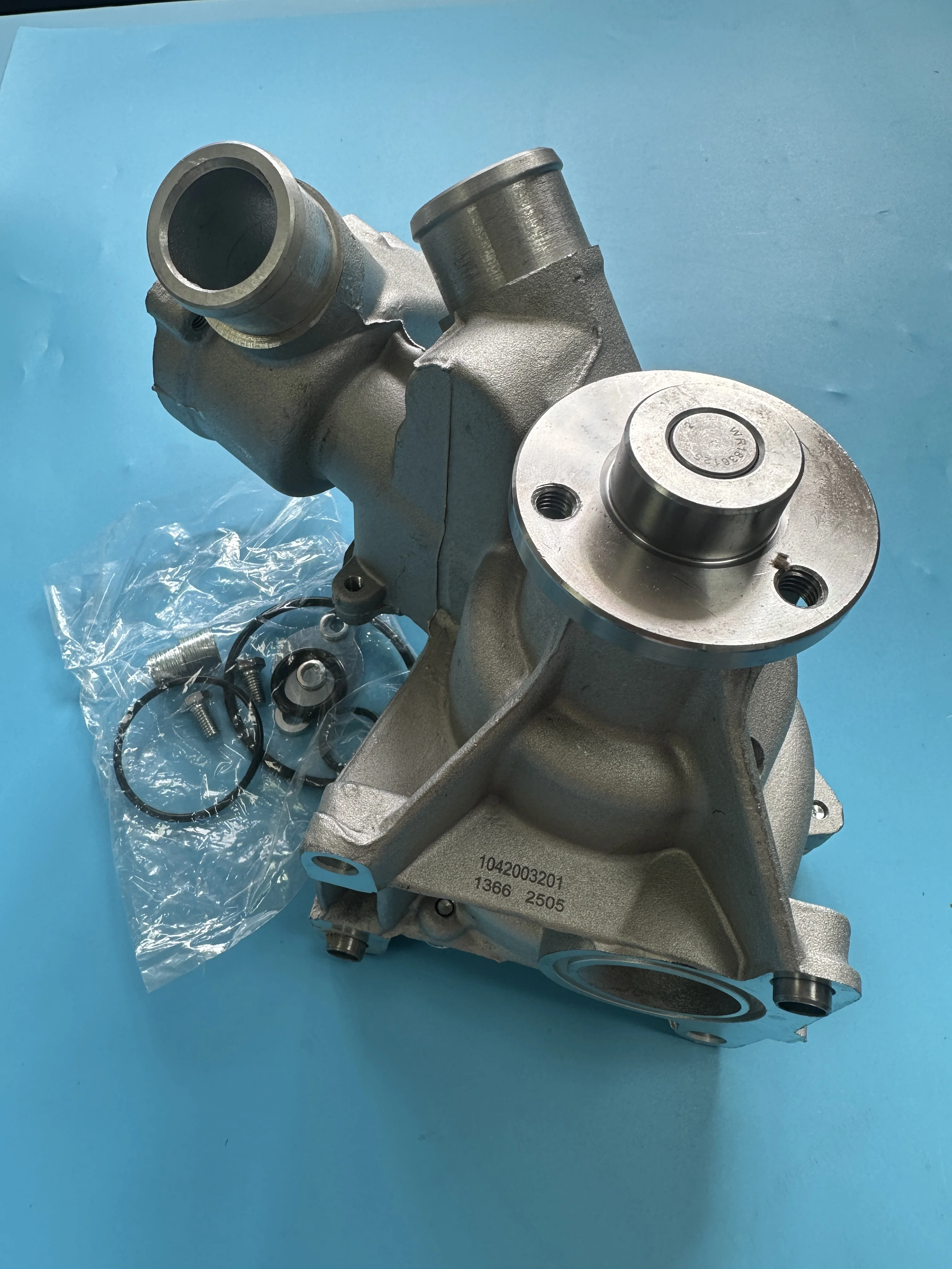 Pompa wody 1622006101 do Ssangyong Rexton Rodius/Stavic II 1622006701