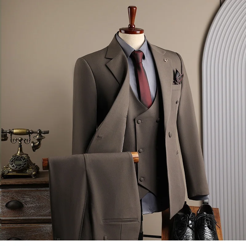 Male Suit Jacket Vest Pants Classic Elegant Wrinkle‑Resistant Well‑Tailored Men's Suits For Wedding Business Occasions