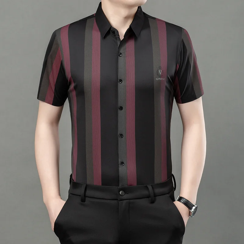 

Ice Silk High-end Non-iron Short-sleeved Shirt for Men's Business Casual Breathable Thin Fashion Striped Shirt