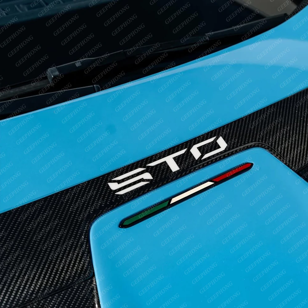 Geephong For Lamborghini Huracán STO Front hood Italian Flag FRONT Badge Car exterior styling 4T3853680A