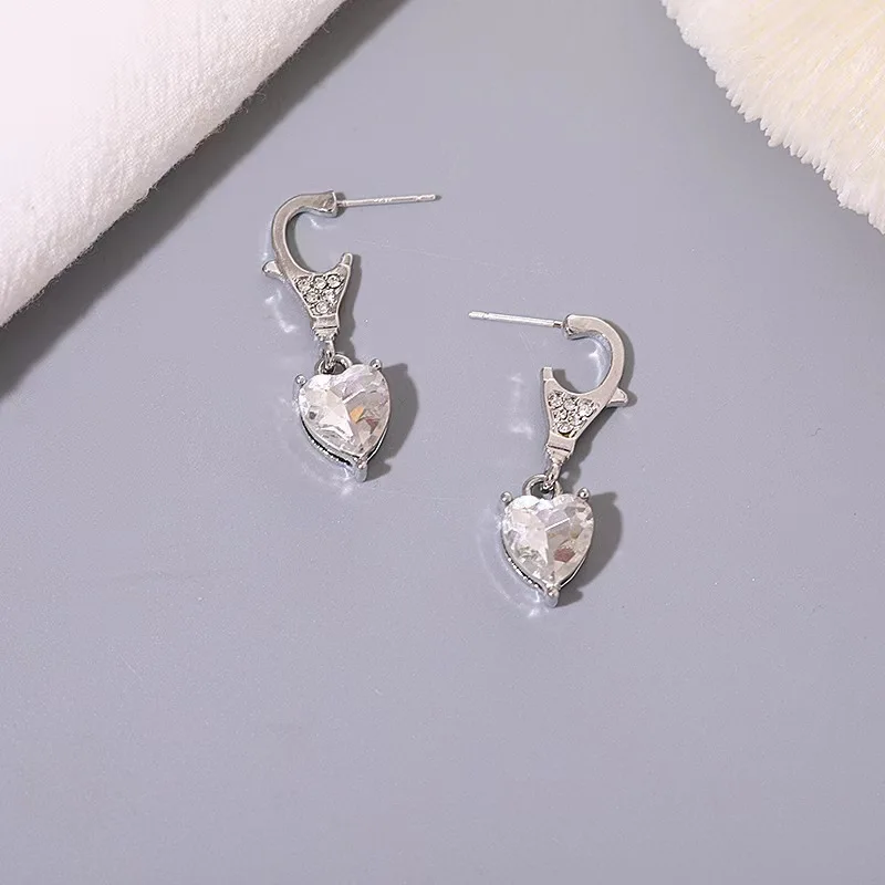Нишевые-дизайнерские-высококачественные-серьги-в-форме-сердца-s925-персонализированные-простые-универсальные-стильные-серьги