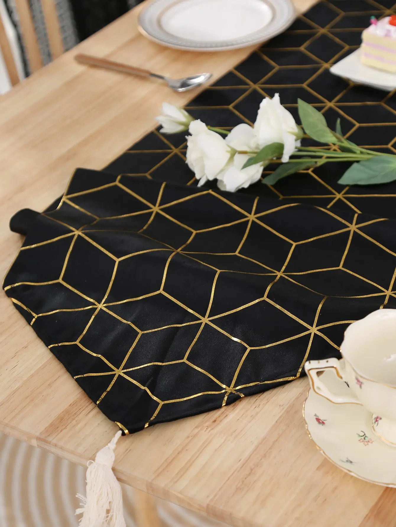 Black Stamped Geometric Spike Table Runner Kitchen Living Room Table Placemat Decoration