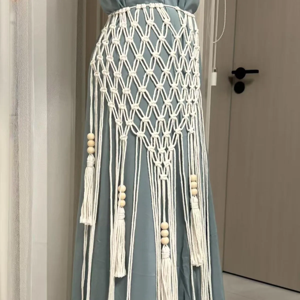 acessorios-de-cintura-boemios-muito-vendidos-para-decoracao-de-casamento-e-festas-tecido-artesanal-tapecaria-etnica