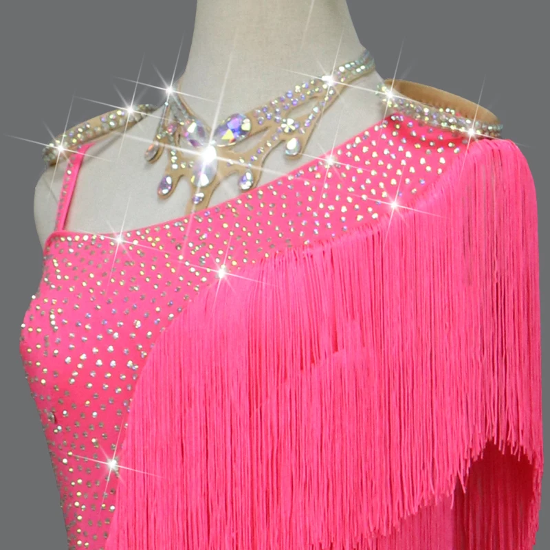 Neue Latin Dance Fringe Rock Stehen Ballsaal Kleid Frauen bühne Kabarett Samba Kostüm Sport Kleidung Praxis Tragen Sexy Linie Anzug