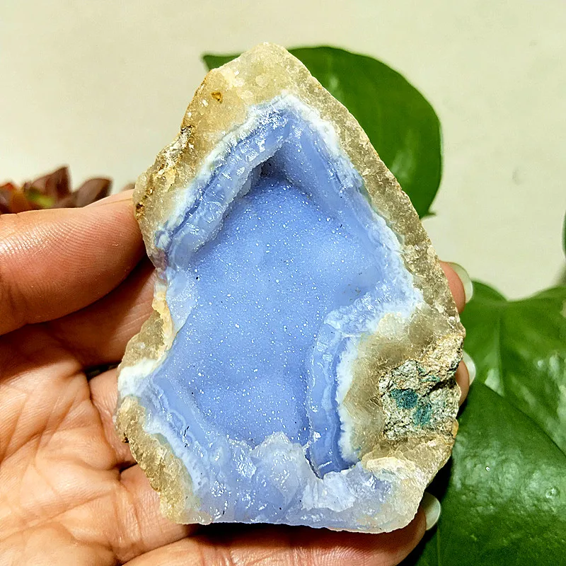 Natural Stone Agate Blue Chalcedony Crystal Cluster Cave Rock Meditation Witchcraft Energy Spirit Feng Shui Crystal Decoration