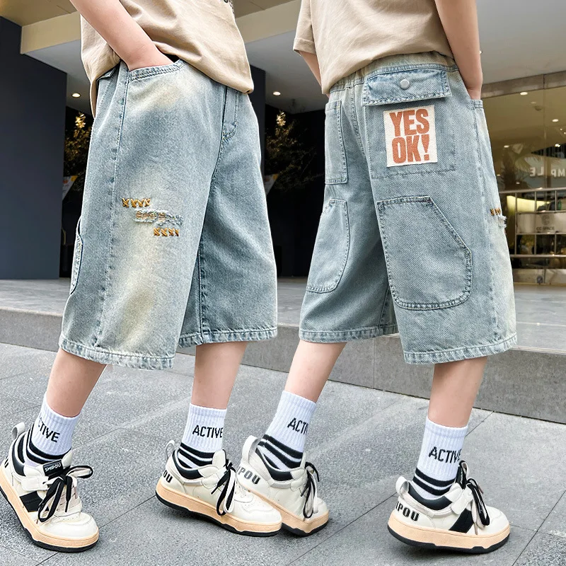 

Kids Hip Hop Pockets Letter Print Jeans Shorts Summer Boys Light Blue Wide Leg Denim Knee Lenght Pants Children Clothes 10 12 Y