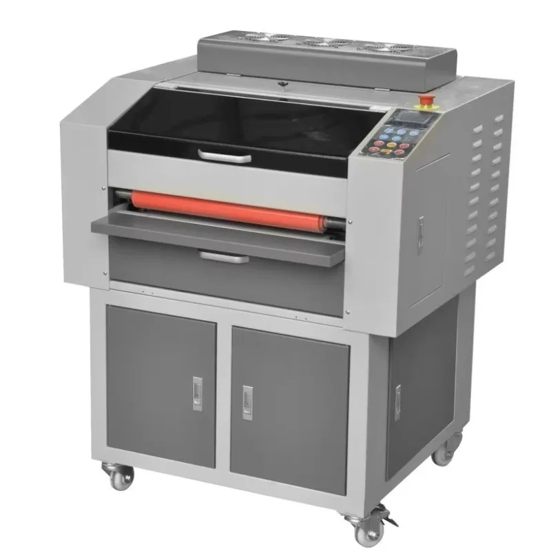Máquina automática de revestimento UV de papel de 24 polegadas com rolos de textura múltipla
