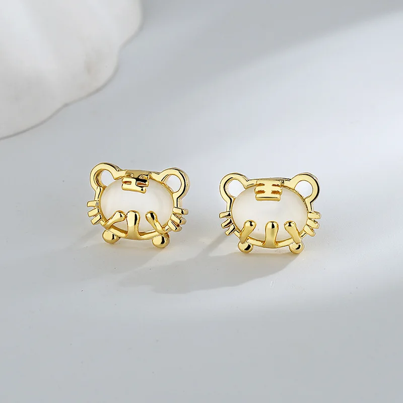 KOFSAC – boucles d'oreilles tigre mignon pour femmes, bijoux de nouvel an, cristal blanc, ovale, couleur or, accessoires de personnalité pour filles, 2022