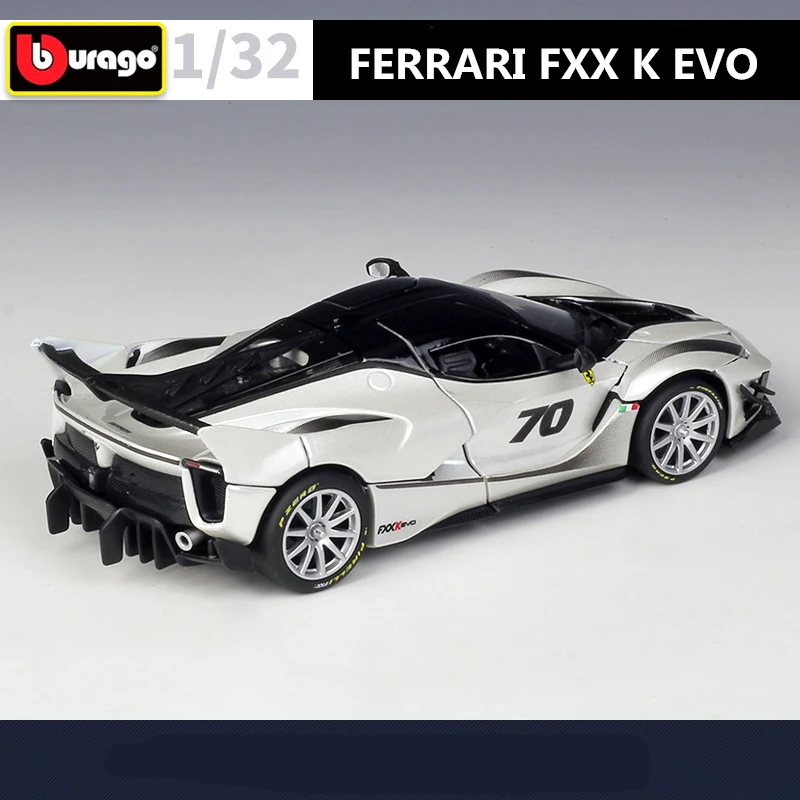 Bburago 1:32 Ferrari FXX K EVO Alloy Car Model Diecast Metal Toy Sports Car Model High Simulation Sound and Light Childrens Gift