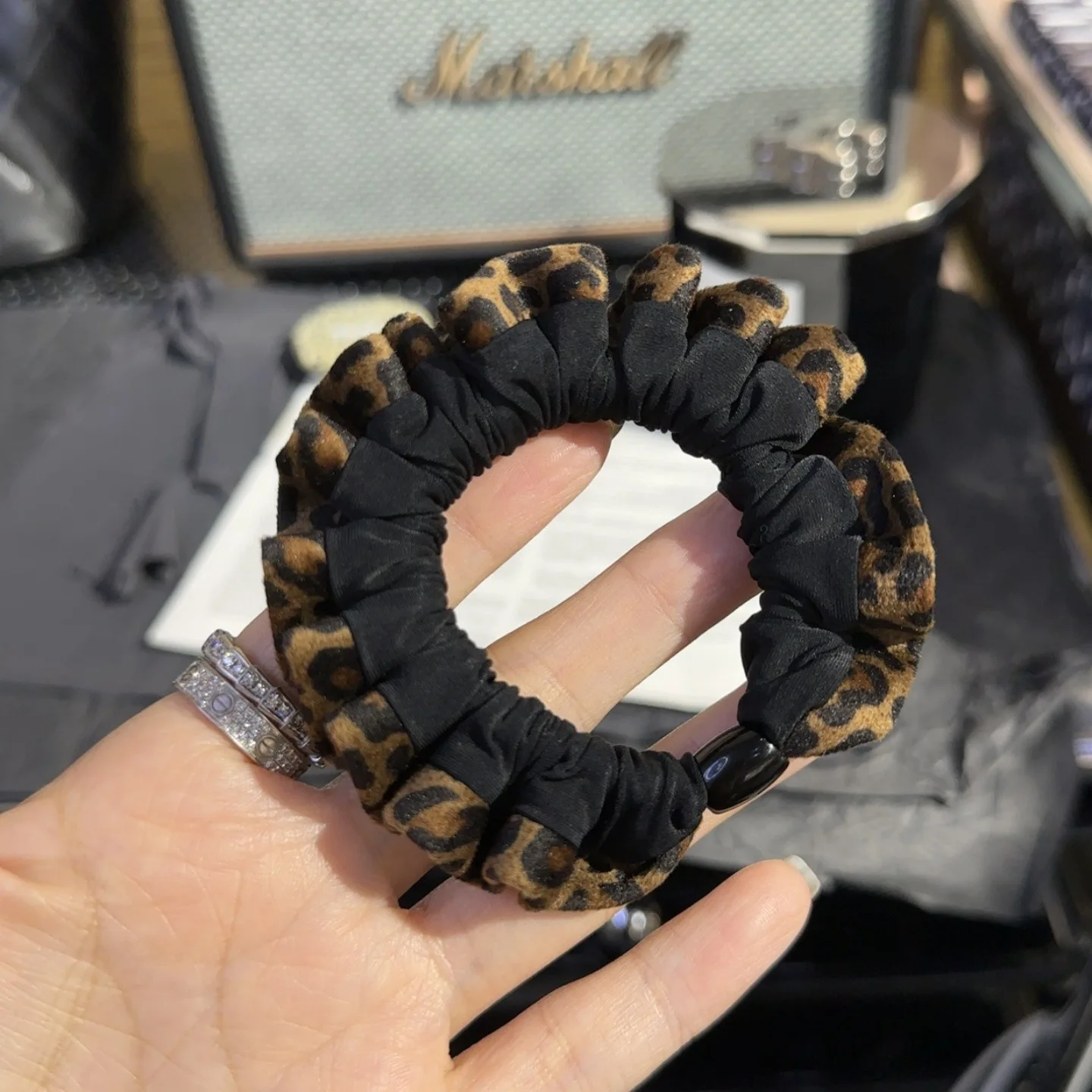 Korean Autumn Winter Leopard Velvet Scrunchies High Stretch Non Damage Hair Elastics for Women Girls
