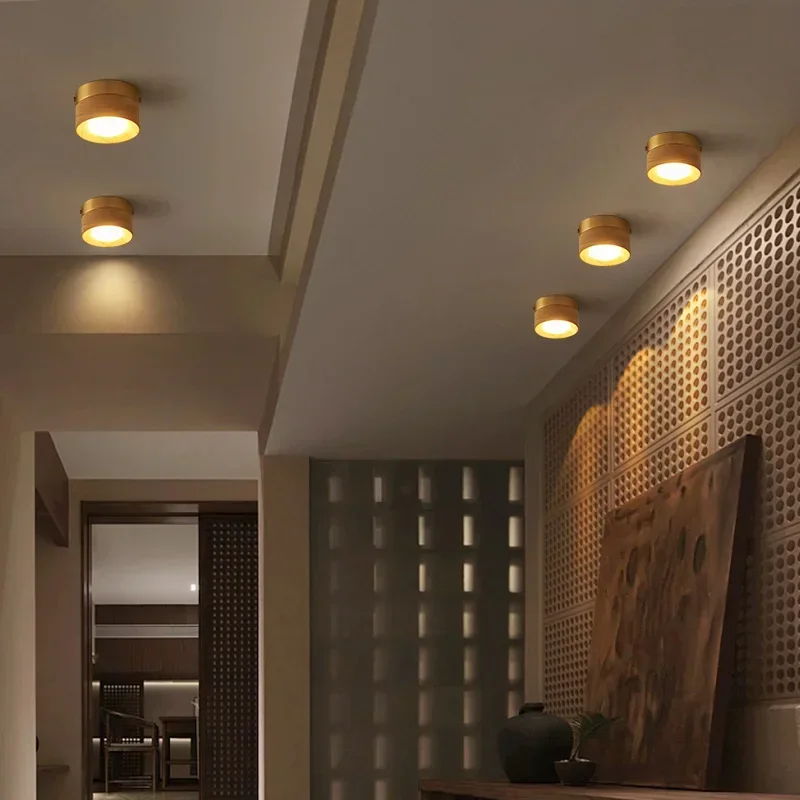 

Светильник-спот из орехового дерева и латуни для гостиной, столовой и кухонного острова