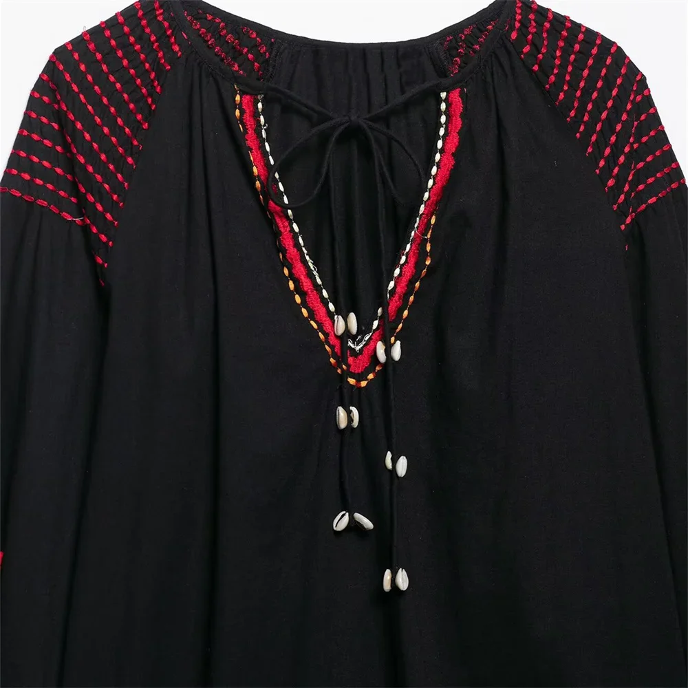 LIBIELIY ผู้หญิงชุดเดรสสั้นปักคอวีตกแต่งลูกไม้ฤดูใบไม้ผลิ/ฤดูร้อนผลิตภัณฑ์ใหม่ผู้หญิงสวมใส่