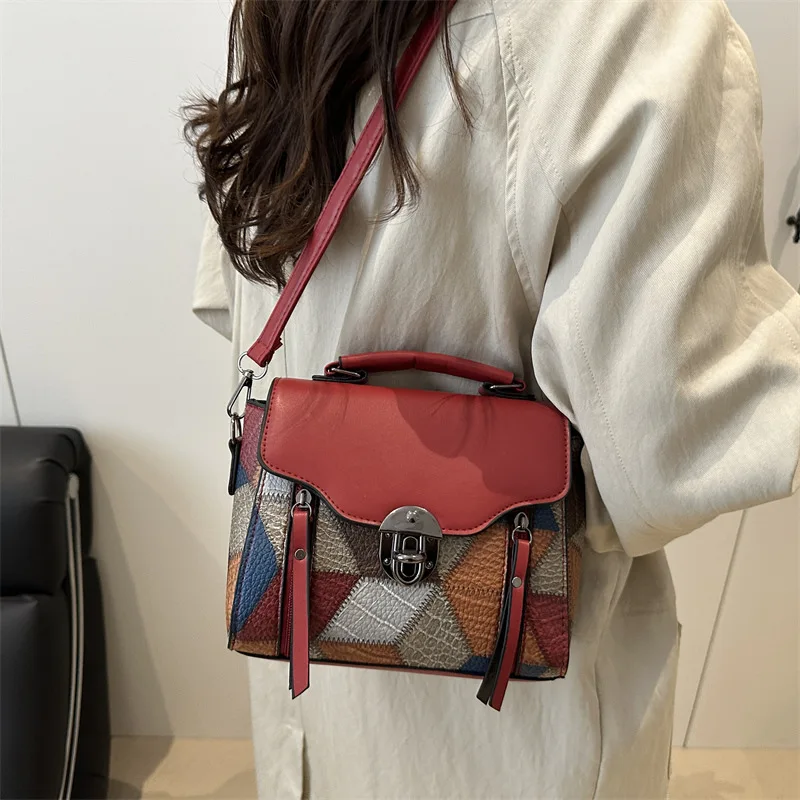 حقيبة كتف كلاسيكية من الجلد الطبيعي لعام 2025 للنساء، محفظة كروس أنيقة غير رسمية، خالدة ومتعددة الاستخدامات للغاية ​