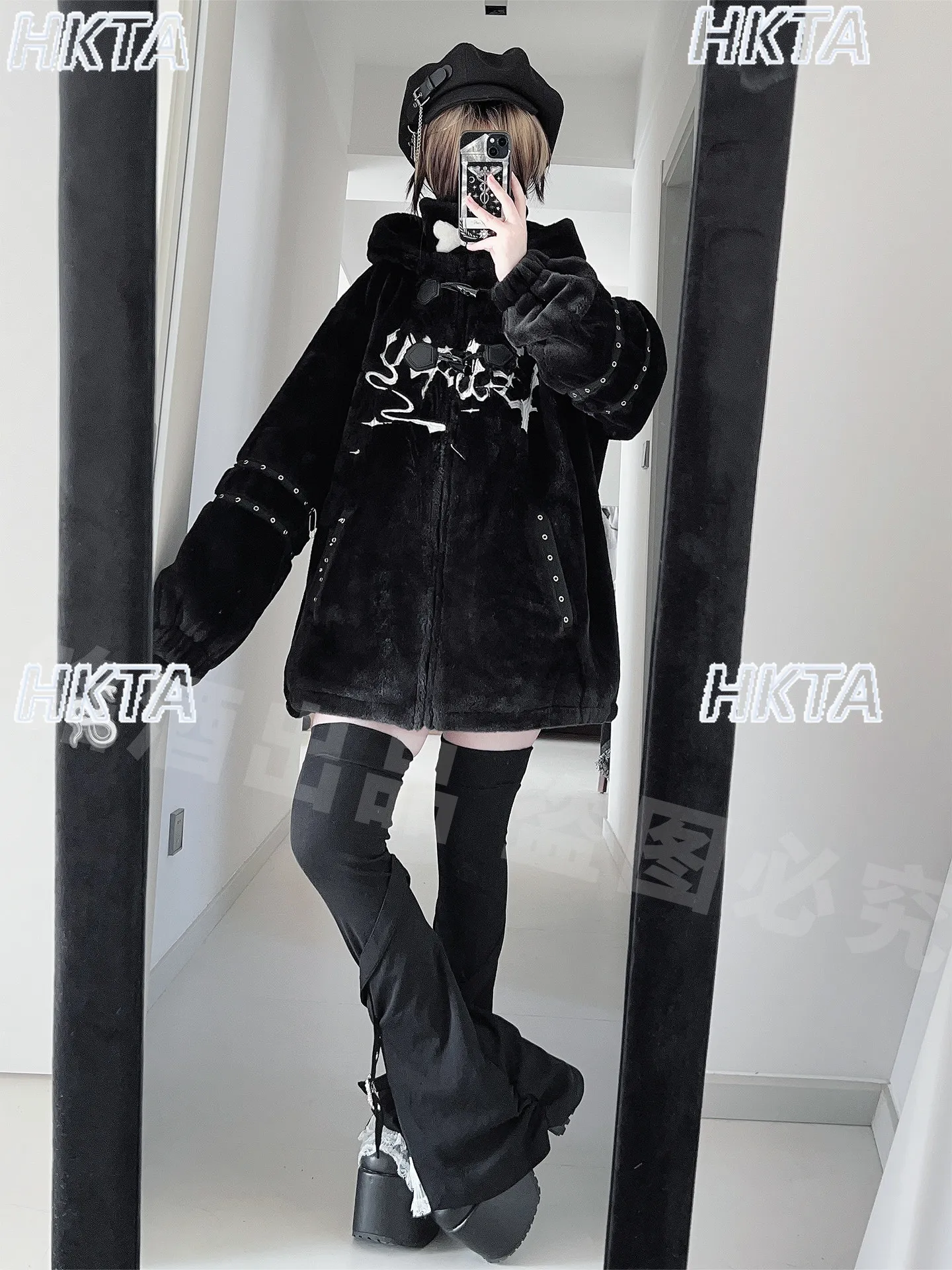 Y2K Dark Subculture Punk Goth Cartoon Black Fur Jacket 2025 Winter New Thickened Warm Loose Casual Versatile Hooded Coat Women