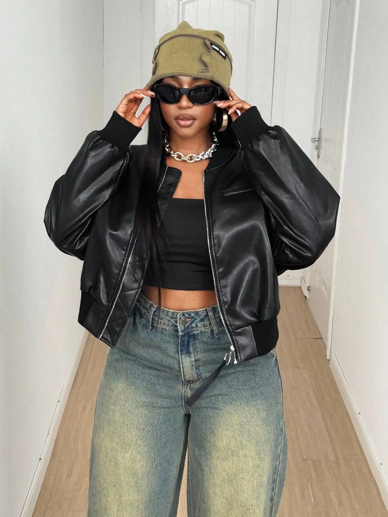 

Women's Faux Leather Bomber Jacket with Ribbed Cuffs, Side Pockets, Zipper Closure for Streetwear Fall Winter