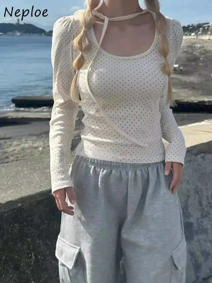 

Babyoung Sweet Cruel Classics Футболка с пышными рукавами и принтом на шнуровке с круглым вырезом в горошек Женская одежда Pure Desire Тонкие литературные рубашки