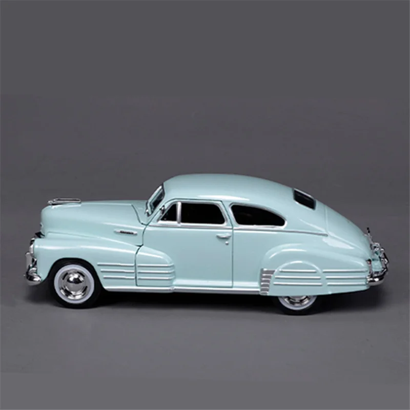 Maisto 1:24 1948 Chevrolet Fleetline Aerosedan Alloy Classic Sports Car Model Diecasts Metal Retro Vehicles Car Model Kids Gifts