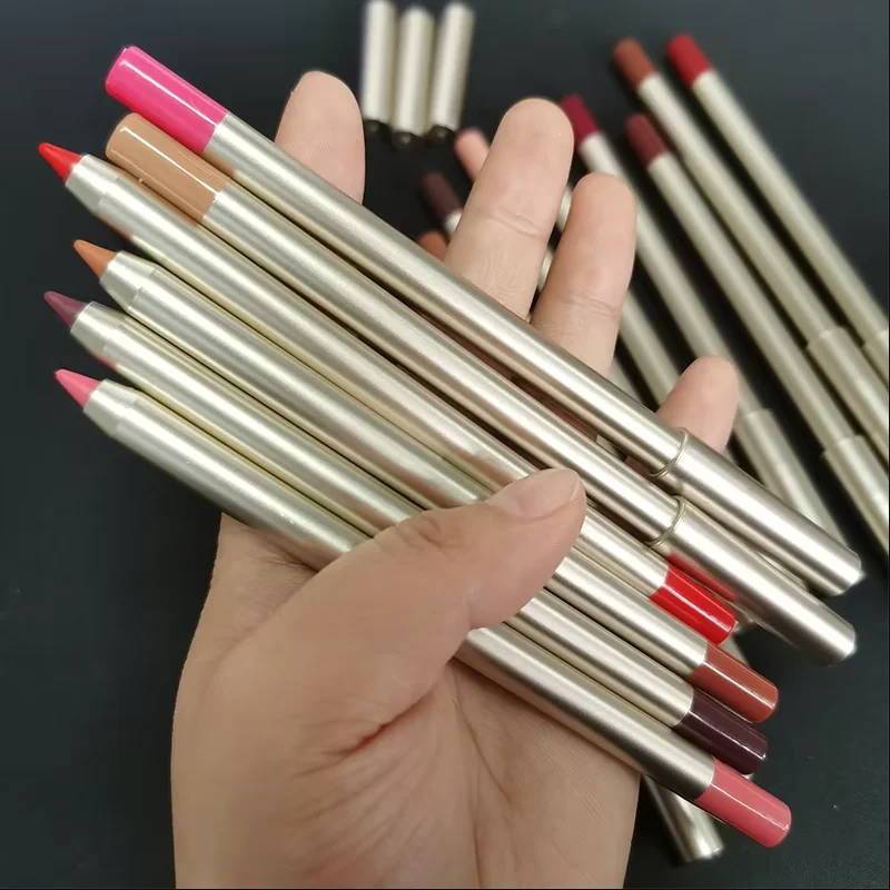 Matita per labbra in crema Marrone scuro Nude Pigmento liscio Trucco Matita per labbra Etichetta privata Commercio all'ingrosso Vegan Cruelty-Free