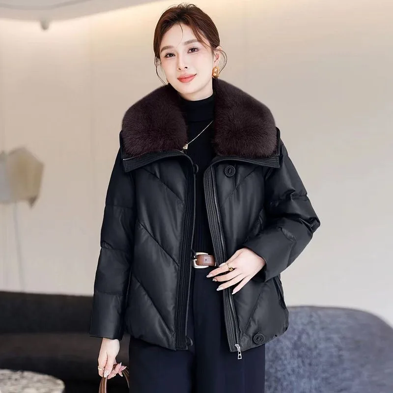 高品質の女性ダウンレザージャケット秋冬厚く暖かいフェイクレザートレンチコート女性パファーパーカーオーバーコート