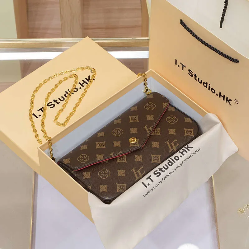 

2025 New High-End Fashion Commuter Versatile Single Shoulder Crossbody Retro Niche Print Color-Block Chain Bag