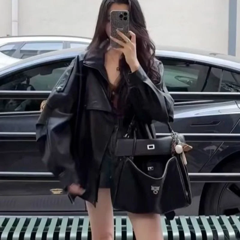 

Высококачественная мотоциклетная кожаная куртка в стиле ретро для женщин, весна-осень 2024, новый стиль, стильный дизайн, кожаная куртка в западном стиле