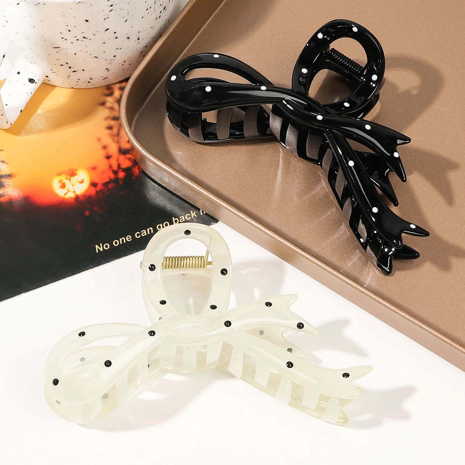 Black White Polka Dot Hair Claw Women Exquisite Bow Crab Hair Pins Korean Fashion Acrylic Hair Clamp Trendy Party Head Heawear