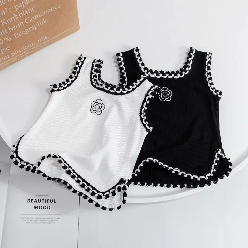 

2024 Summer Girls Fashion Embroidery Vest Baby Kids Children Sleeveless Shirt Two Colors