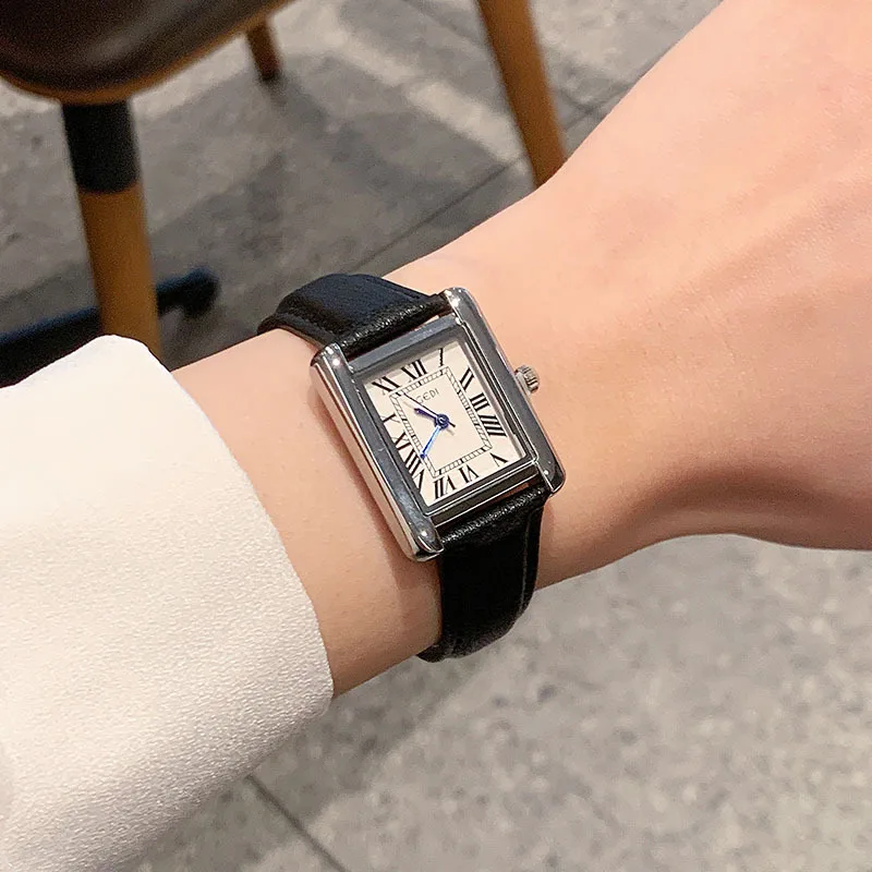

New autumn square watch luxury high-end women's watch simple and versatile temperament commuter women's accessories female gifts
