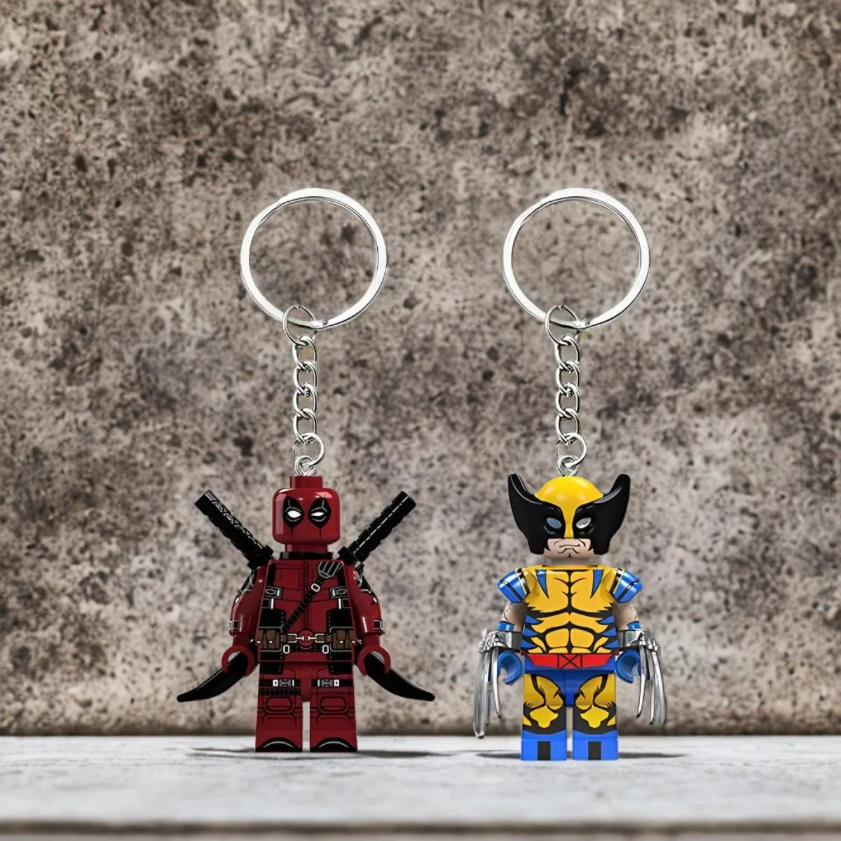 ديدبول ولفيرين المفاتيح خارقة الإبداعية اللبنات الكرتون قلادة حقيبة المفاتيح اكسسوارات اللعب المشجعين هدية