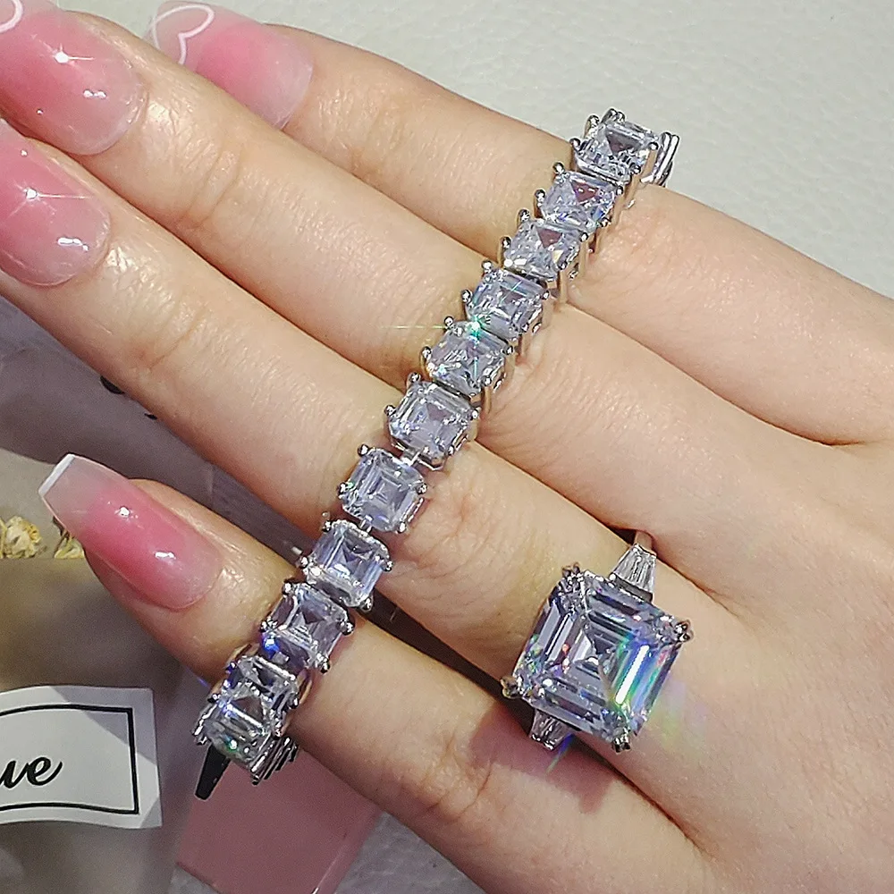 

Женский комплект из браслета и кольца, из серебра 2023 пробы