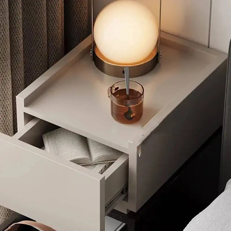 Minimalistischer klassischer Nachttisch, europäischer einfacher Glamour-Nachttisch, gemütliche Aufbewahrung, Comodini-Kamera, Letto-Schlafzimmermöbel
