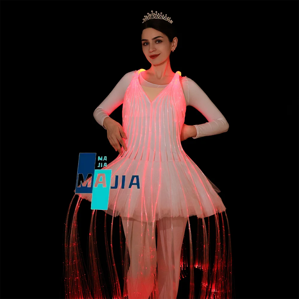 Jupe lumineuse LED avec télécommande, vêtements de danse à couleur changeante pour femmes et filles, Costume de Festival de spectacle de fête Rave, 2025