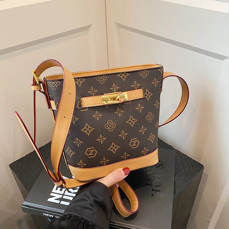 

2025 New! High-end Retro Bucket Bag for Women. Stylish & Niche Design, Perfect for Single Shoulder & Crossbody Carry