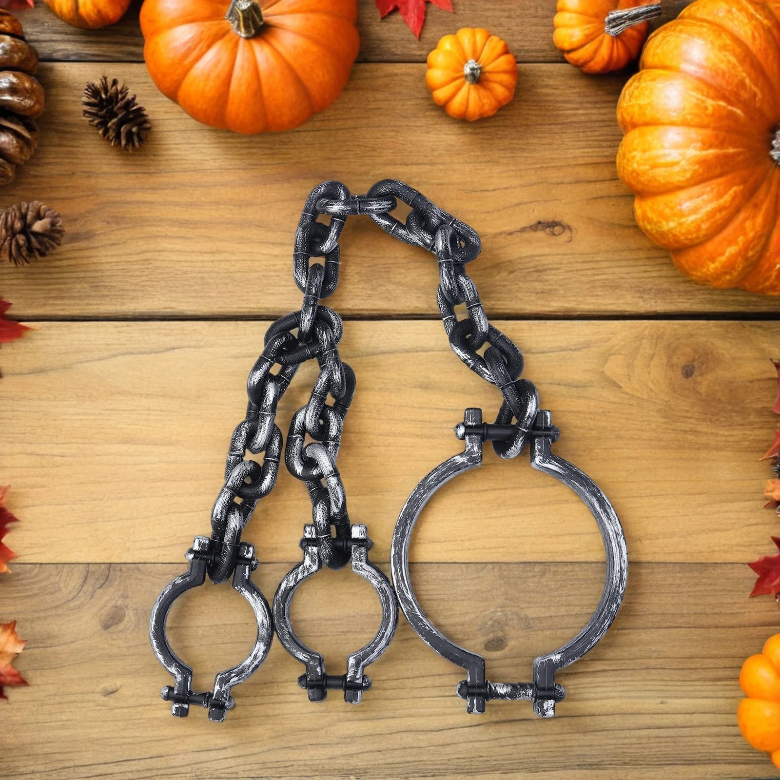 

2Pcs Halloween Wrist Shackles Plastic Horror Shackles Scary Party Decoration Haunted House Cosplay Props Lightweight Prison