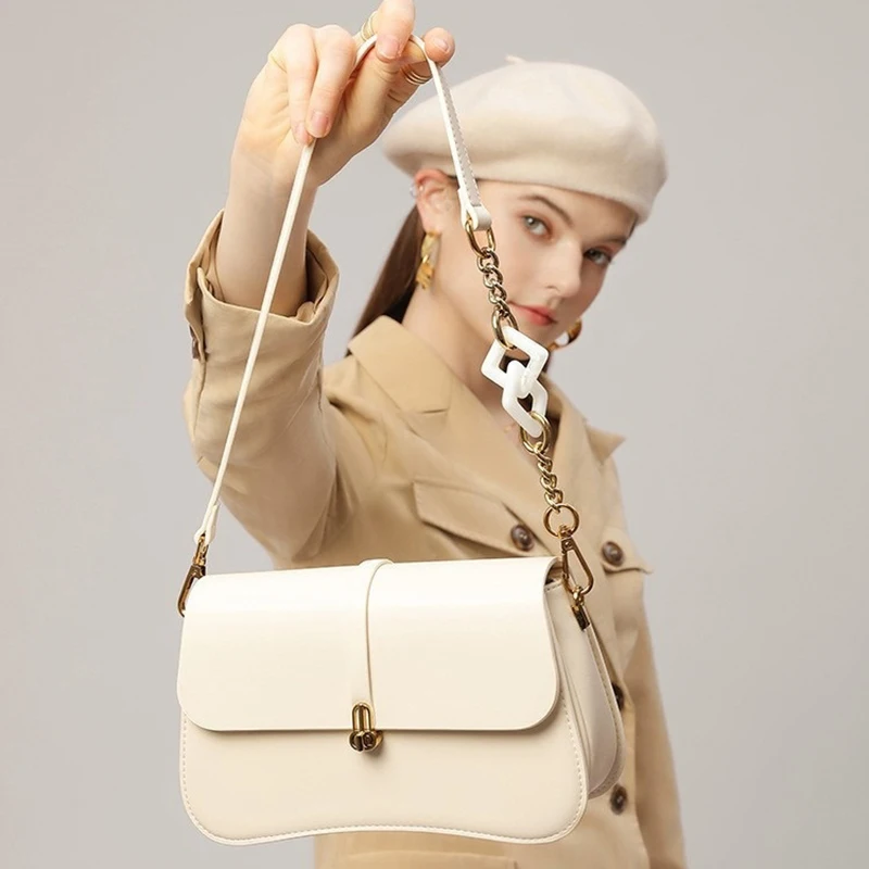 

Новая женская сумка-подушка в корейском стиле 2026 года: классическая, простая, с замком-защелкой, на цепочке, через плечо, модная кофейная сумка для женщин