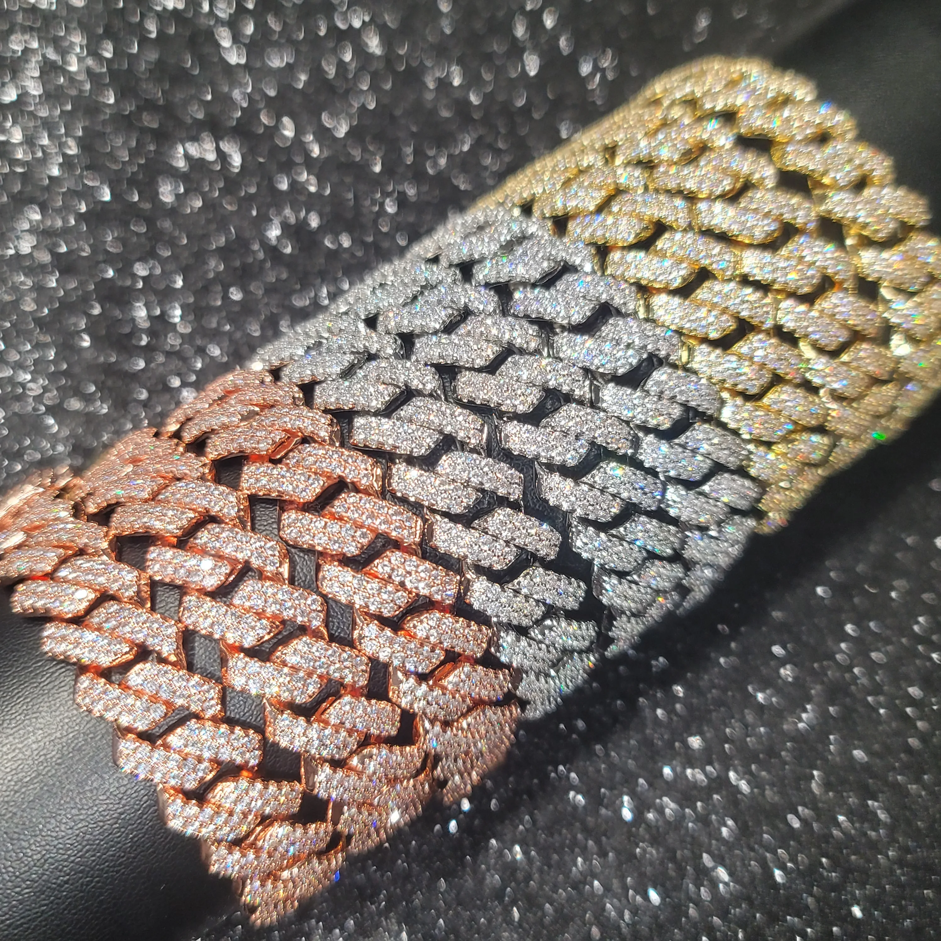 

Charm Fashion Full Diamond Necklace Hip Hop 13MM Miami Cuban Link Chain For Her Him Iced Out Bracelet Valentine's Day Gifts