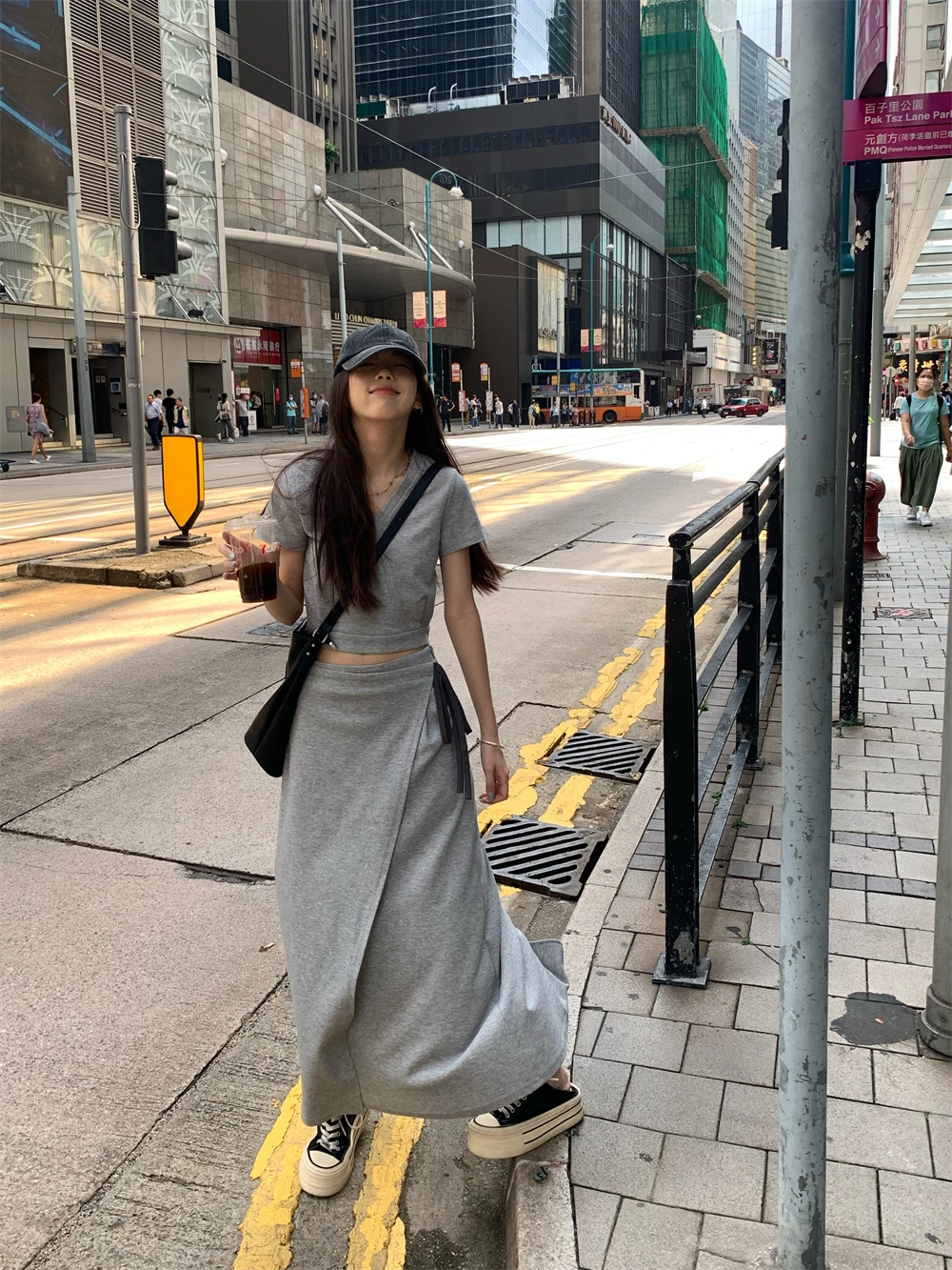 

Новый летний корейский женский повседневный комплект из двух предметов: топ с поясом и длинная юбка А-силуэта с высокой талией, из смесового хлопка