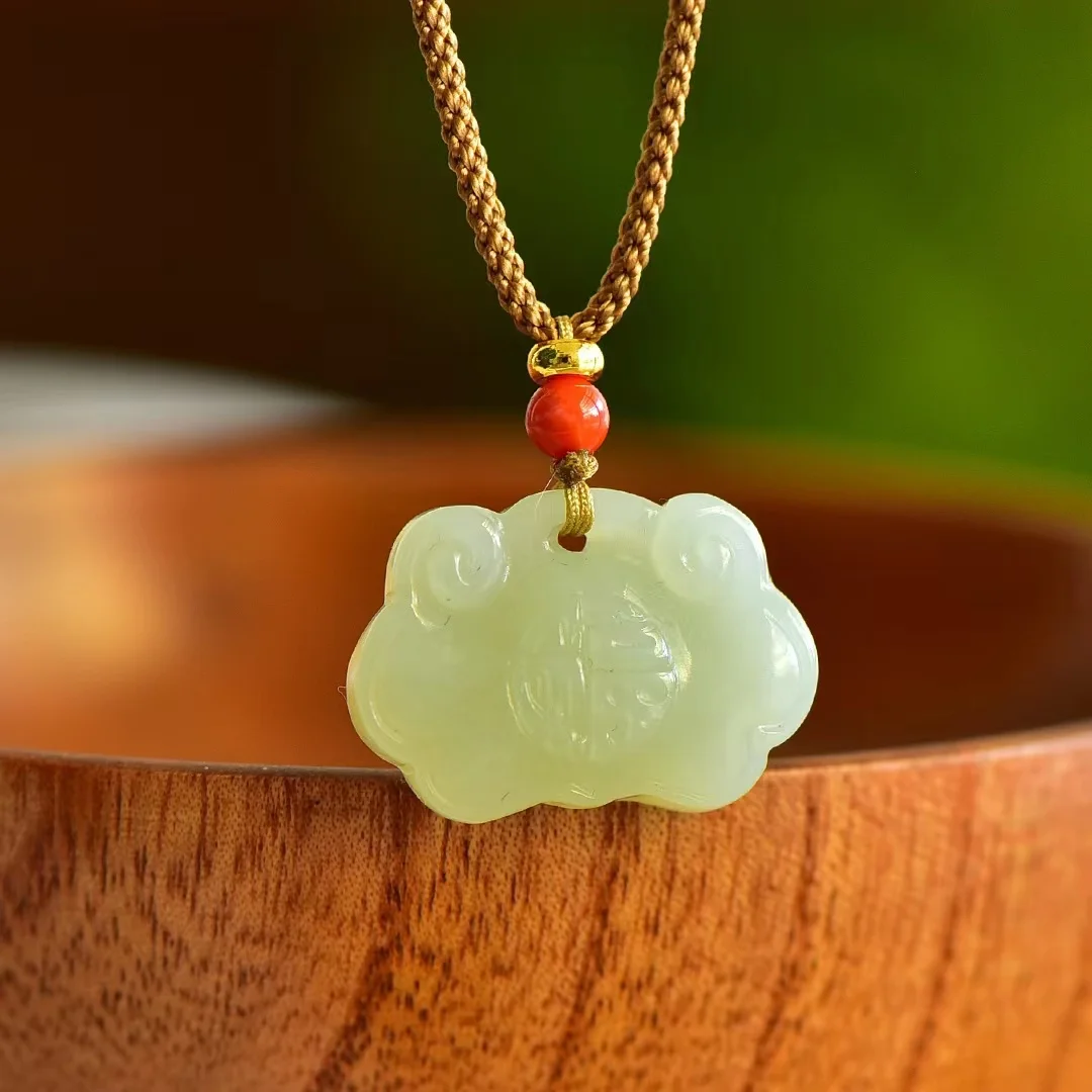 New Exquisite Hetian Jade Baby Lock Pendant Jewelry 4213#