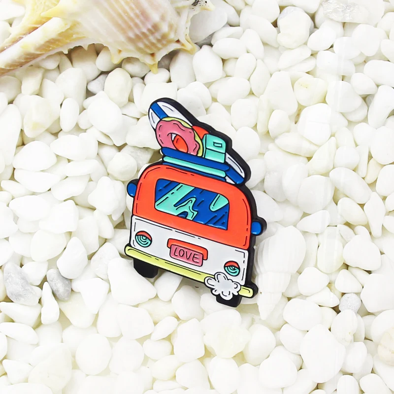 Bus Cam Pinsg Car Pines Lapel Badge Jewelry Spille For Friends Gift Wholesale Cartoon Red Bus Enamel Pins Custom Ice Cream Bread