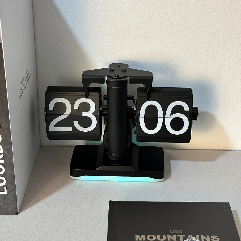 Creative Stylish Flip Clock Desktop Metal Light Luxury Clock Decorative Clock with Ambient Light Big Numbers Table Decoration