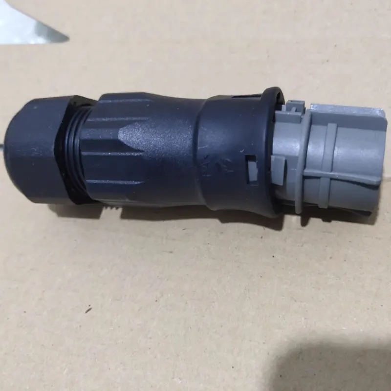 موصل خارجي للتيار المتردد Solis/Sungrow لمحطة صندوق توصيل العاكس المتصل بالشبكة الكهروضوئية ثلاثية الطور