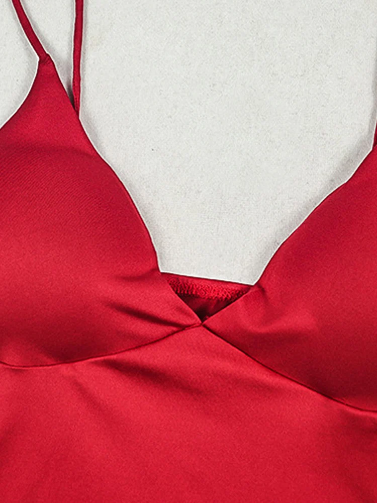 ชุดมินิเดรสสีแดงแบบผูกคอเว้าลึกทรงเข้ารูปสำหรับผู้หญิง แบรนด์ Beyprern ดีไซน์แขนกุด แต่งระบายแบบไม่สมมาตร เหมาะสำหรับงานปาร์ตี้