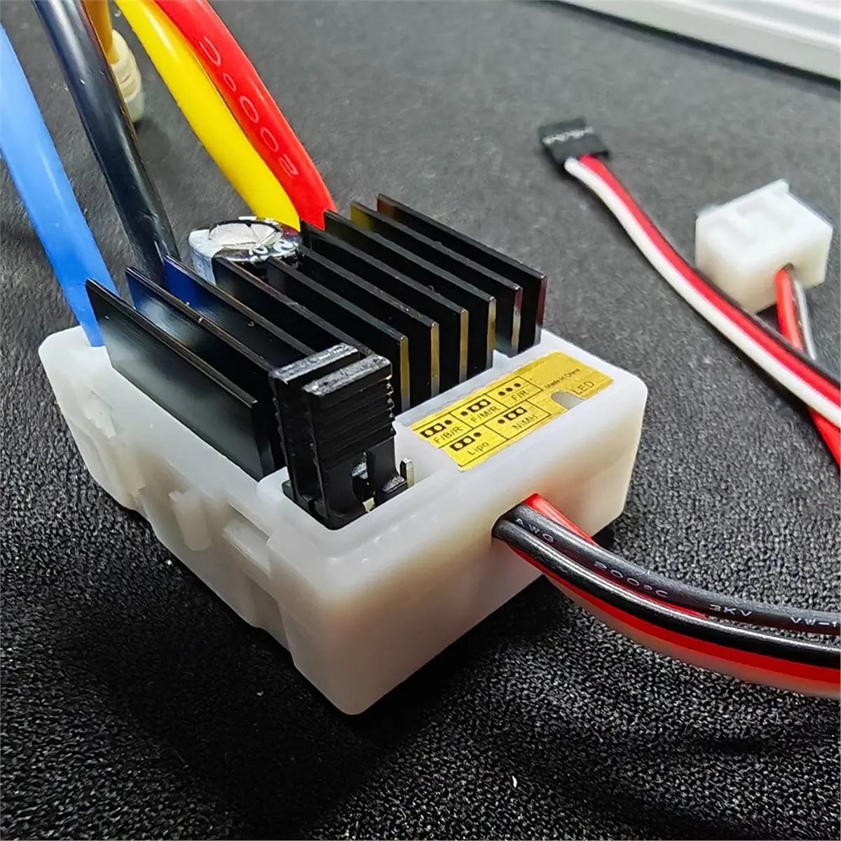 A40I 60A Brushed ESC Dual-Direction Electronic Speed Controller 2-3S -Plug for Upgrade 1:16 1/10 RC Car Crawler Boats