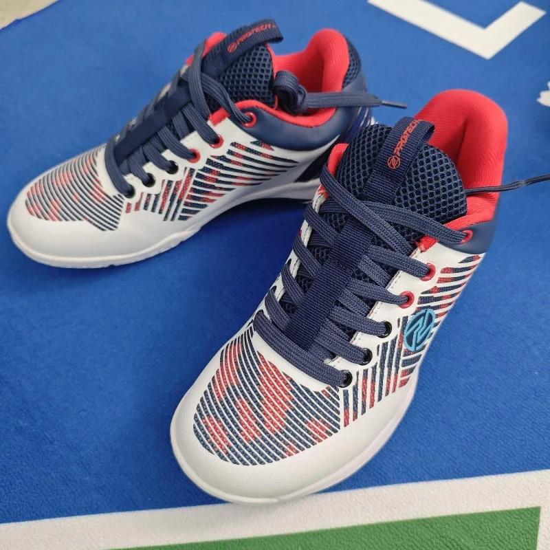 chaussures-de-badminton-legeres-et-antiderapantes-pour-couples-modele-2026-pour-hommes-et-femmes-ideales-pour-la-competition-en-salle